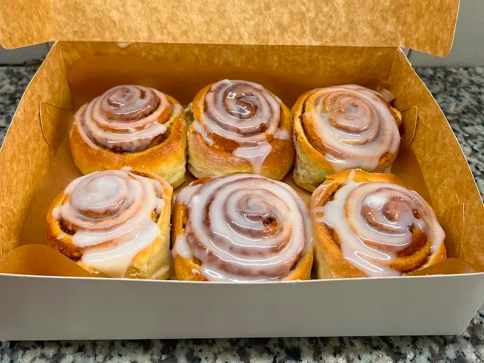 Roll de canela clásico con glaseado
